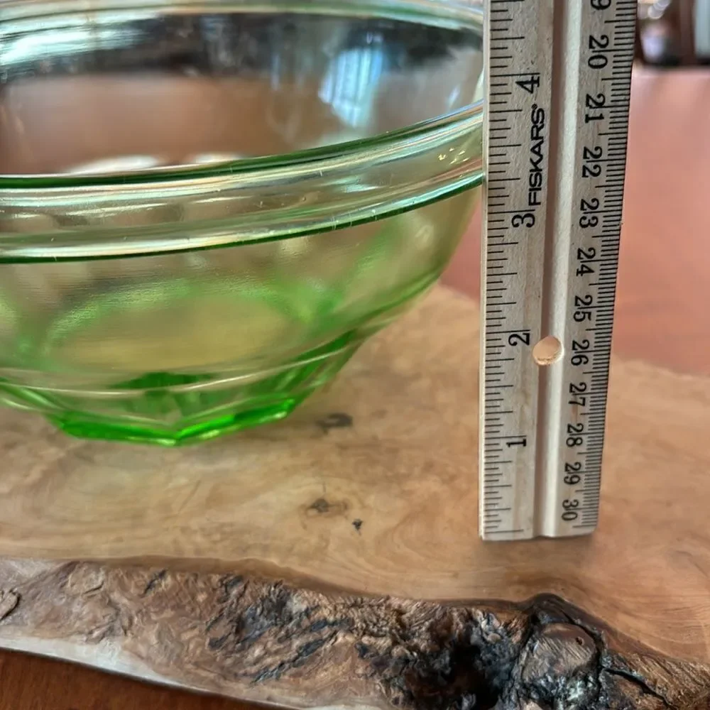 Vintage Anchor Hocking Uranium Glass Bowl